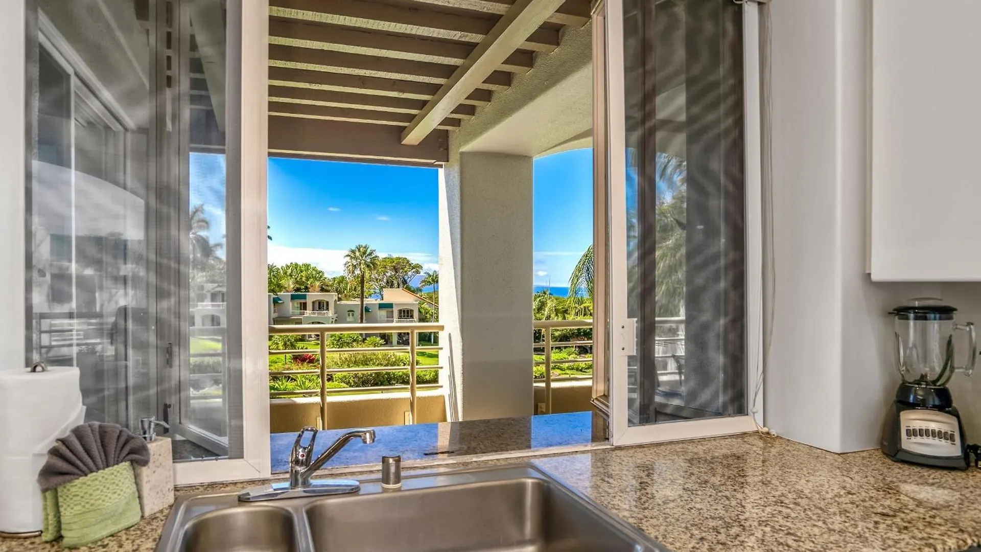 Apartment Palms At Wailea Two Bedrooms - Ocean View By Coldwell Banker Island Vacations